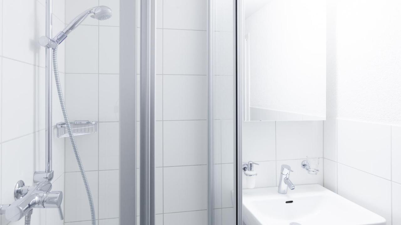 Swiss Star Guesthouse Oerlikon - Contactless Self Check-In Zurich Extérieur photo